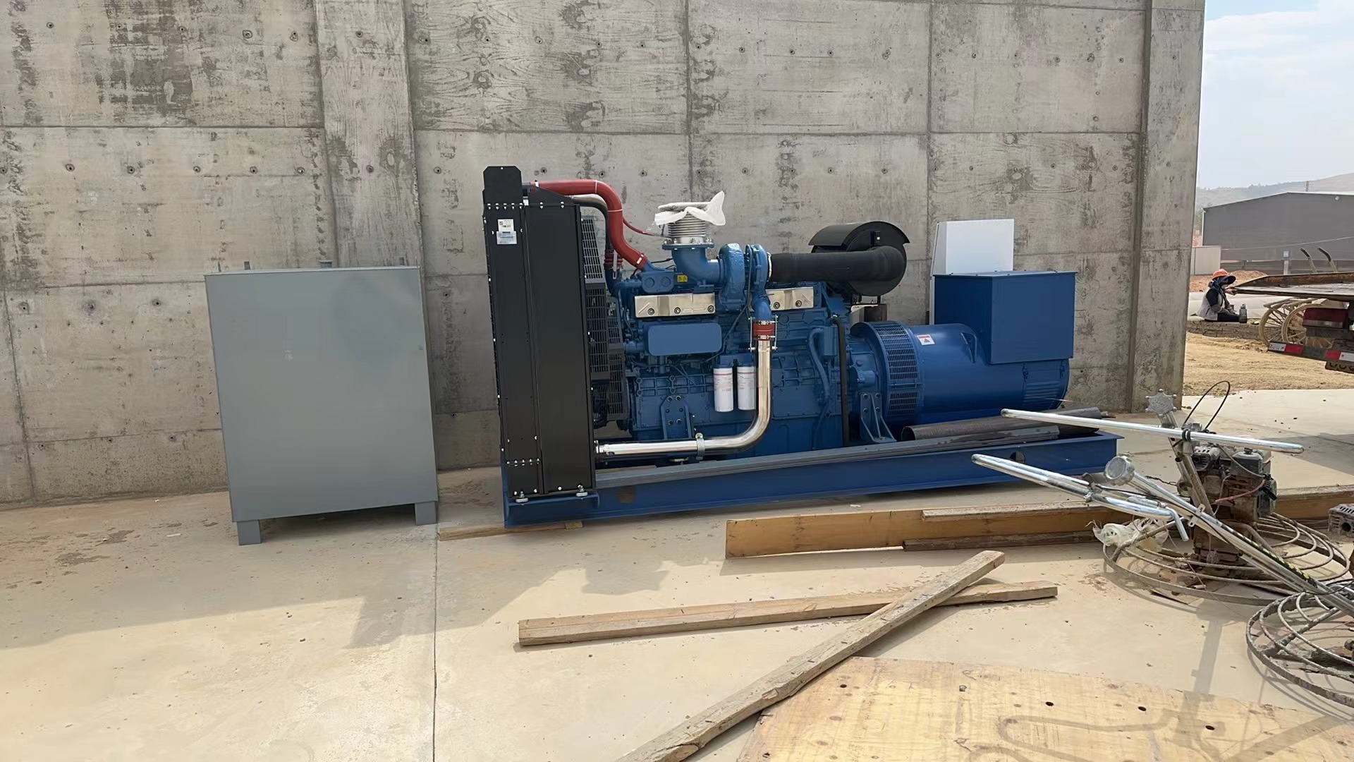 貴州發(fā)電機(jī)組廠家：柴油發(fā)電機(jī)冷卻液的更換周期是多久？